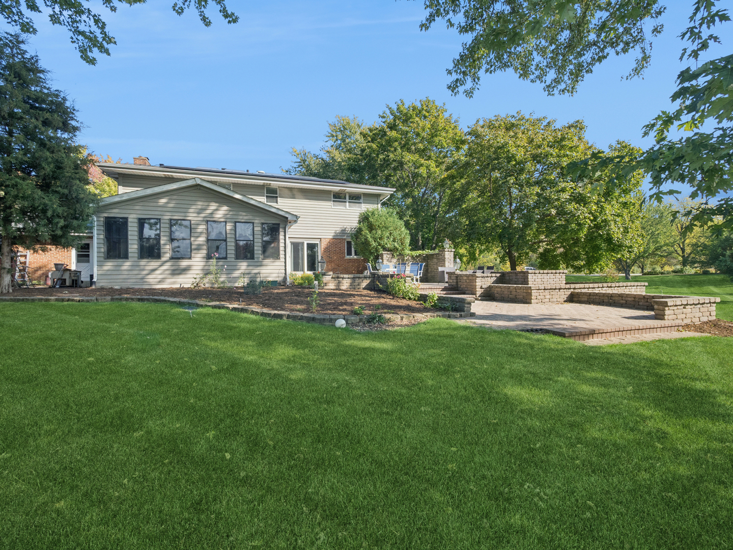 152 S Ela Road, Barrington, IL 60010