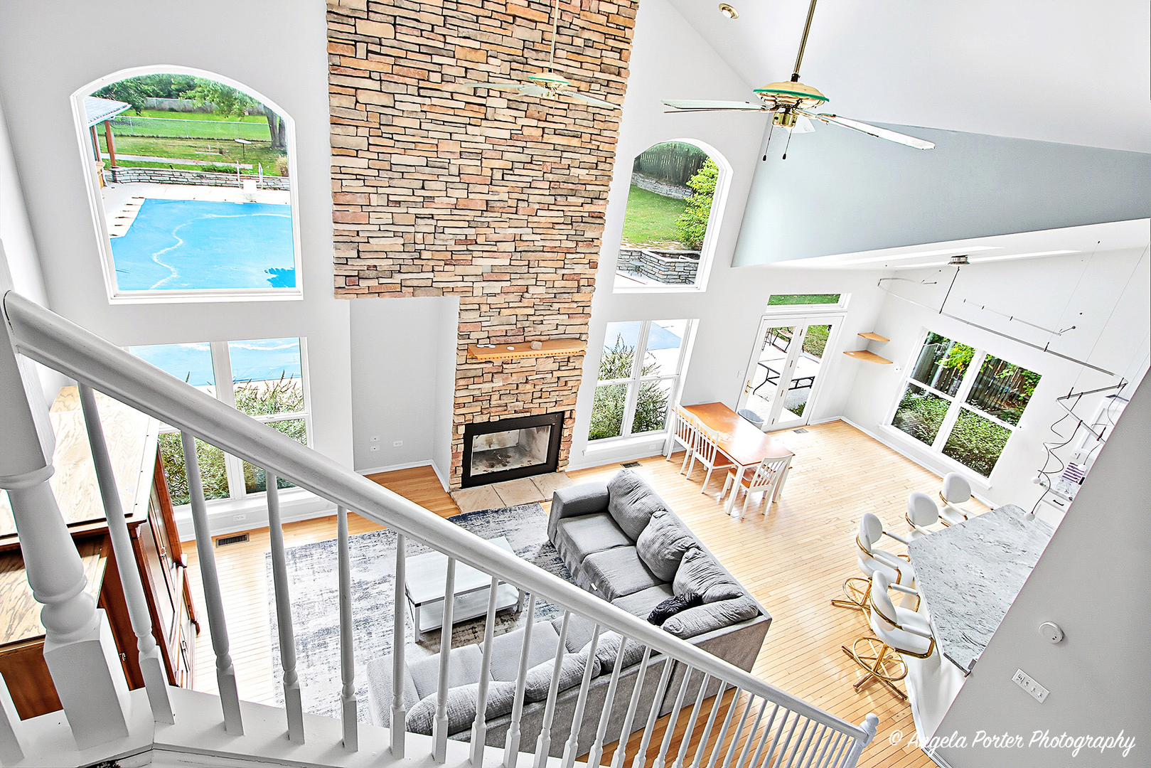 235 E Grand Avenue, Fox Lake, IL 60020