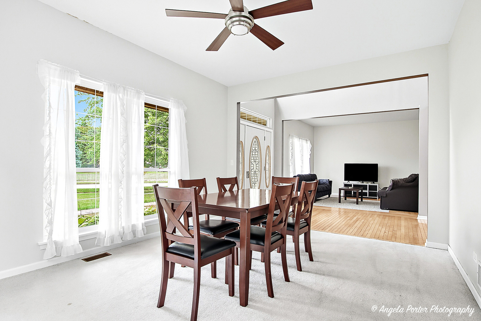 235 E Grand Avenue, Fox Lake, IL 60020