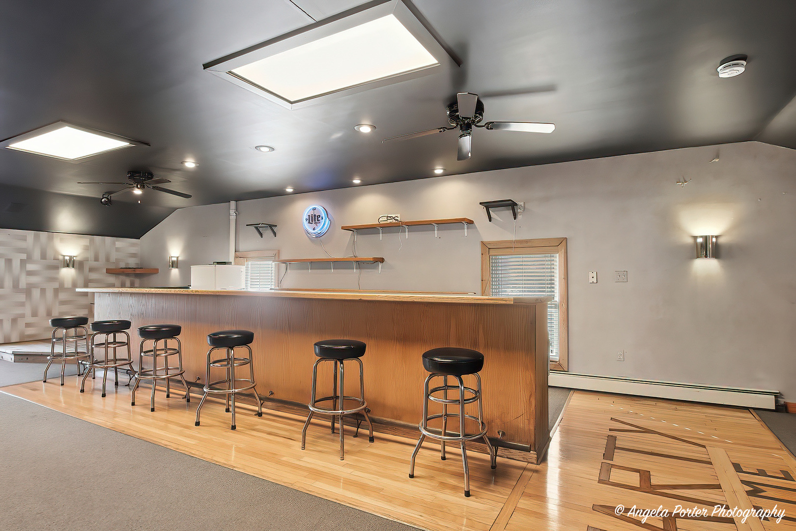 235 E Grand Avenue, Fox Lake, IL 60020