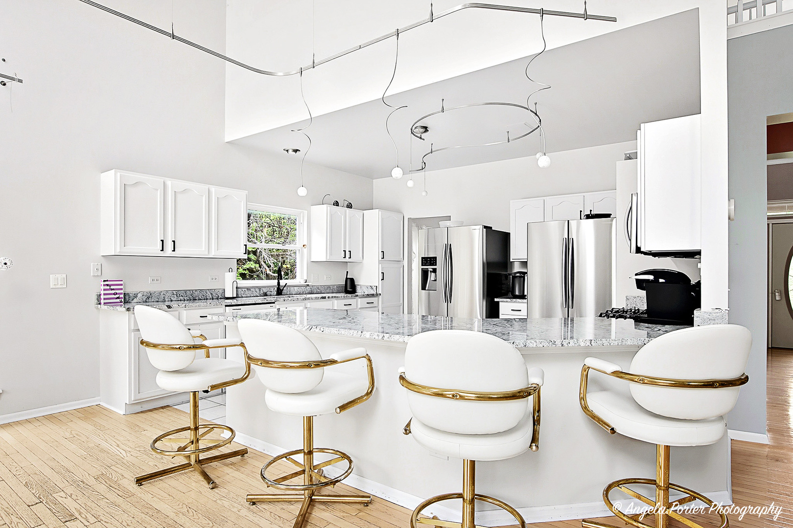 235 E Grand Avenue, Fox Lake, IL 60020