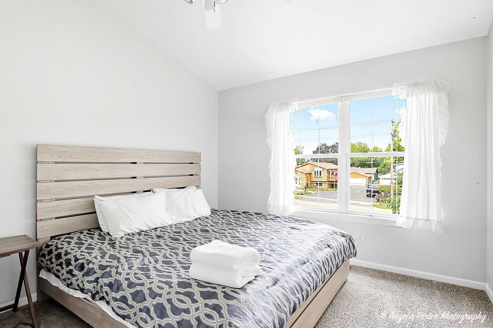 235 E Grand Avenue, Fox Lake, IL 60020