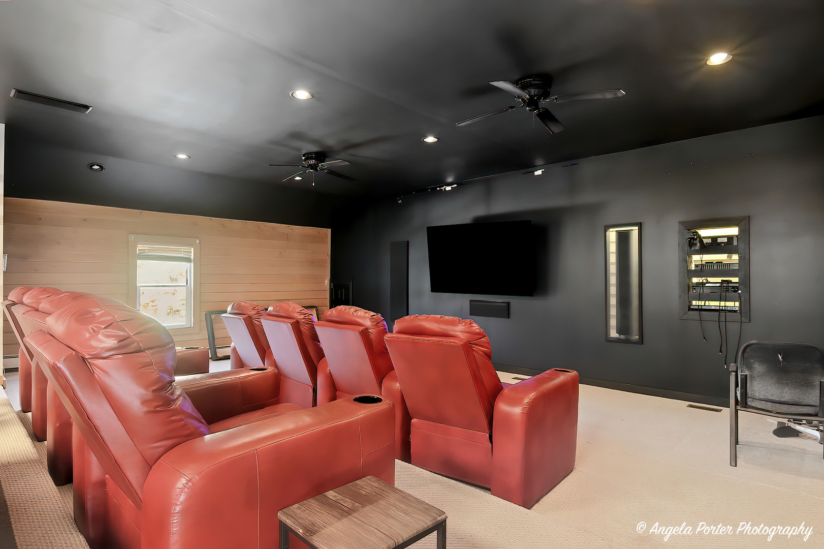 235 E Grand Avenue, Fox Lake, IL 60020