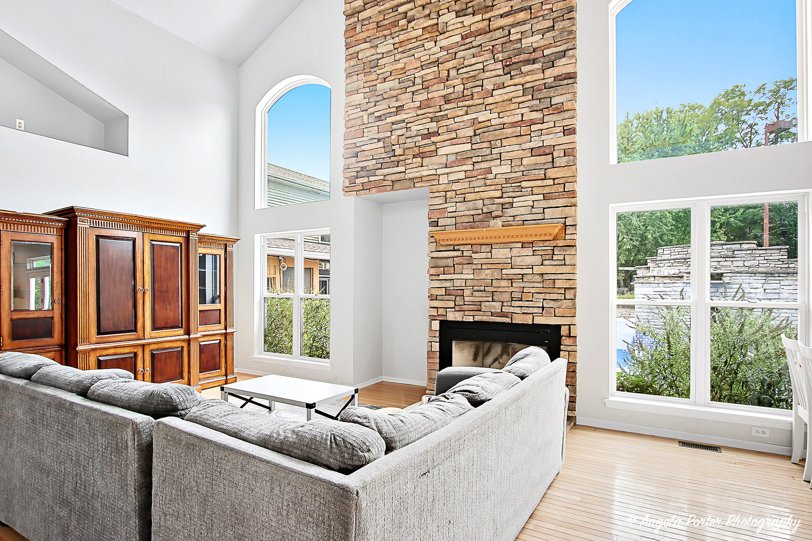 235 E Grand Avenue, Fox Lake, IL 60020