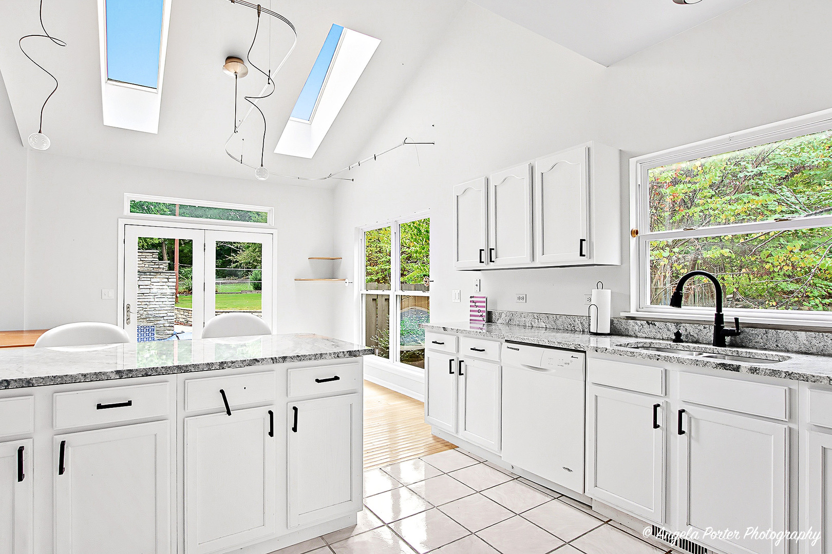 235 E Grand Avenue, Fox Lake, IL 60020