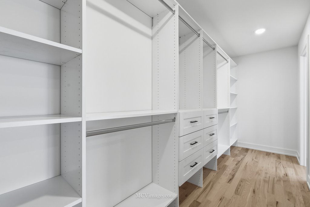 9322 S Trumbull Avenue, Evergreen Park, IL 60805