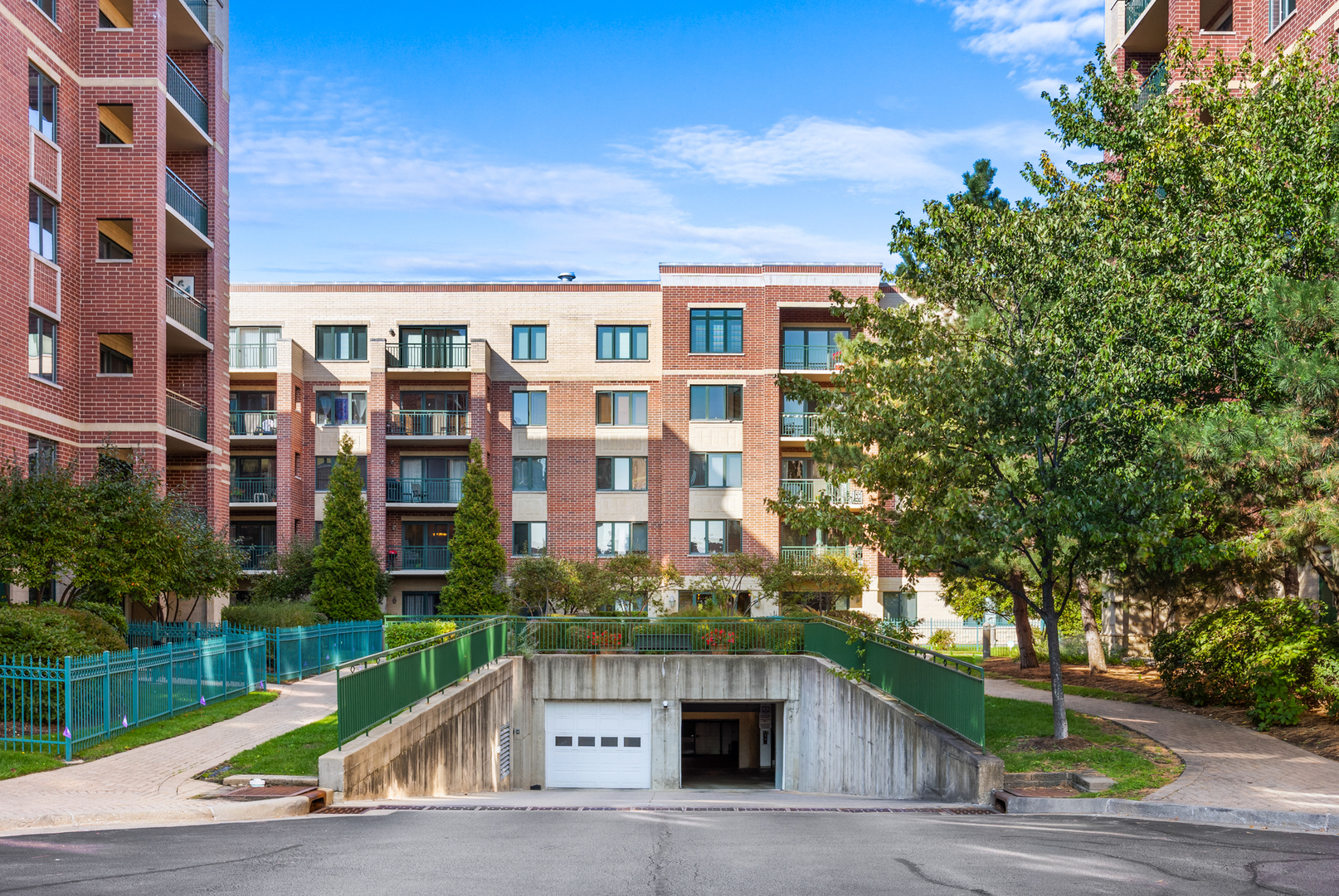 20 S MAIN Street #301, Mount Prospect, IL 60056