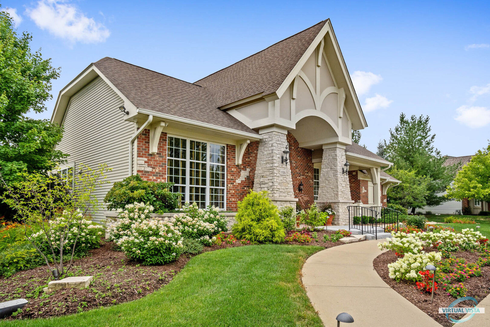 1732 Briarheath Drive, Aurora, IL 60505