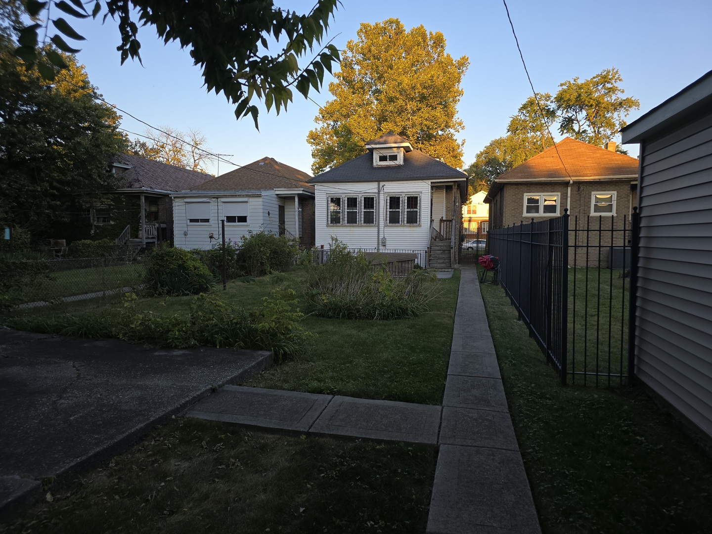 7530 S Wabash Avenue, Chicago, IL 60619