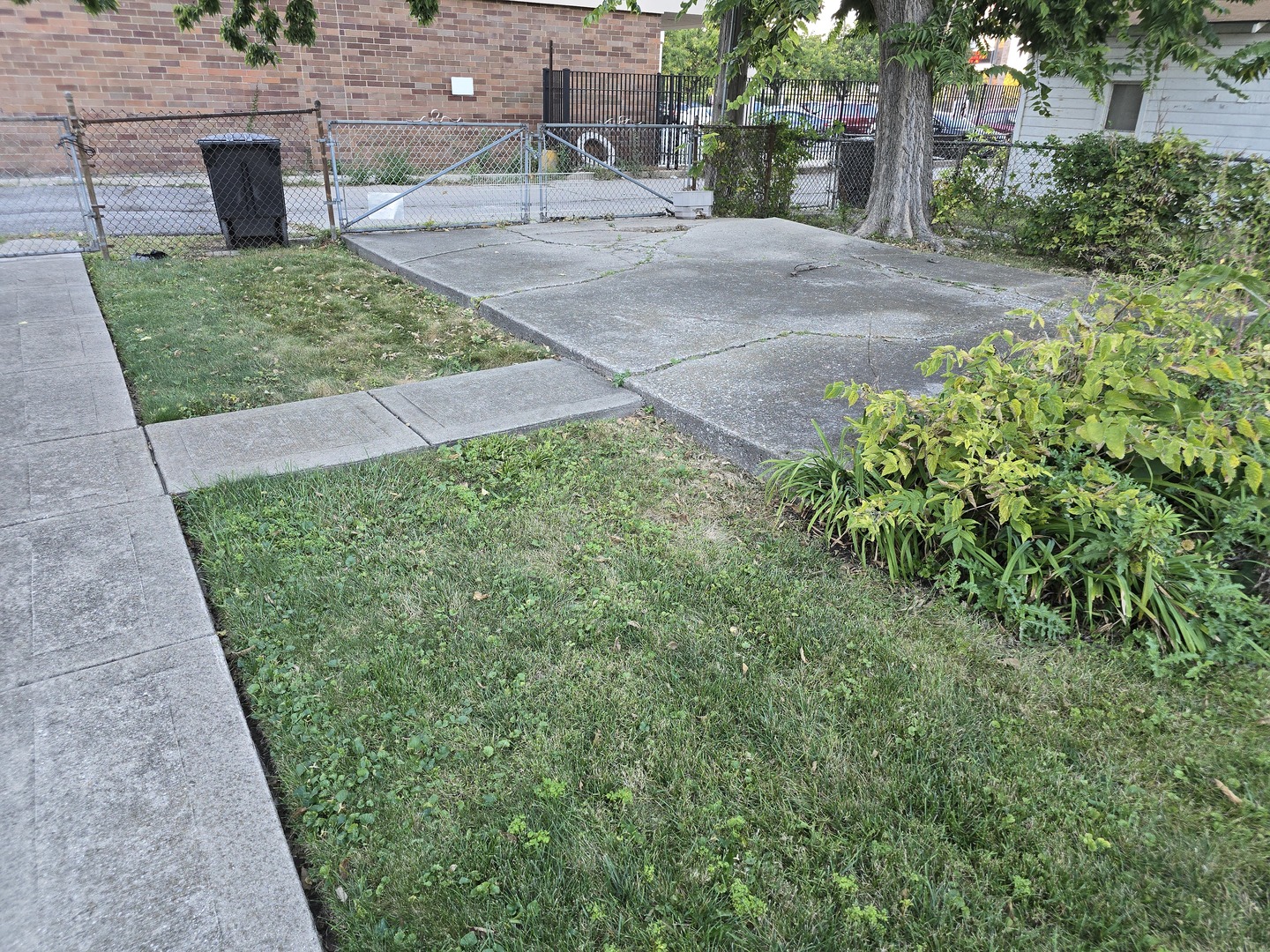 7530 S Wabash Avenue, Chicago, IL 60619
