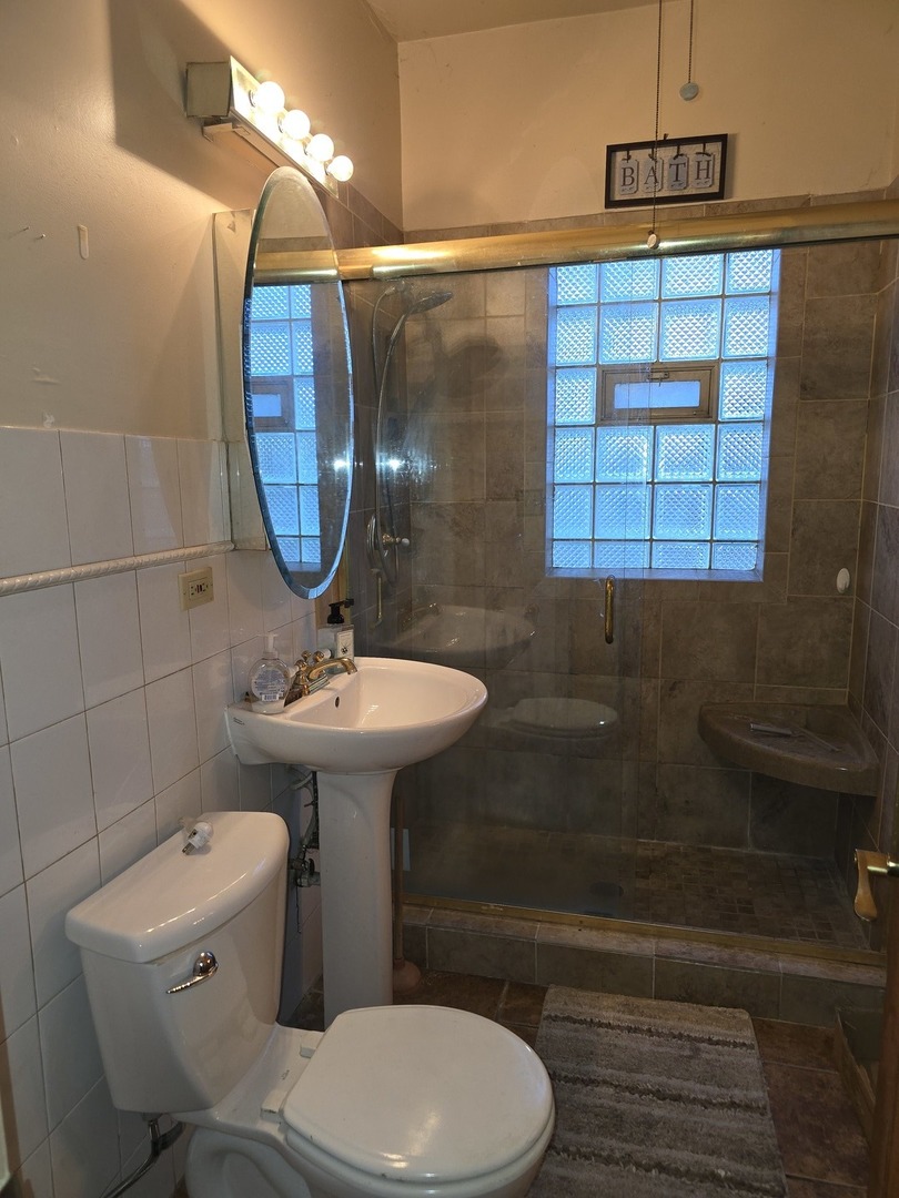 7530 S Wabash Avenue, Chicago, IL 60619