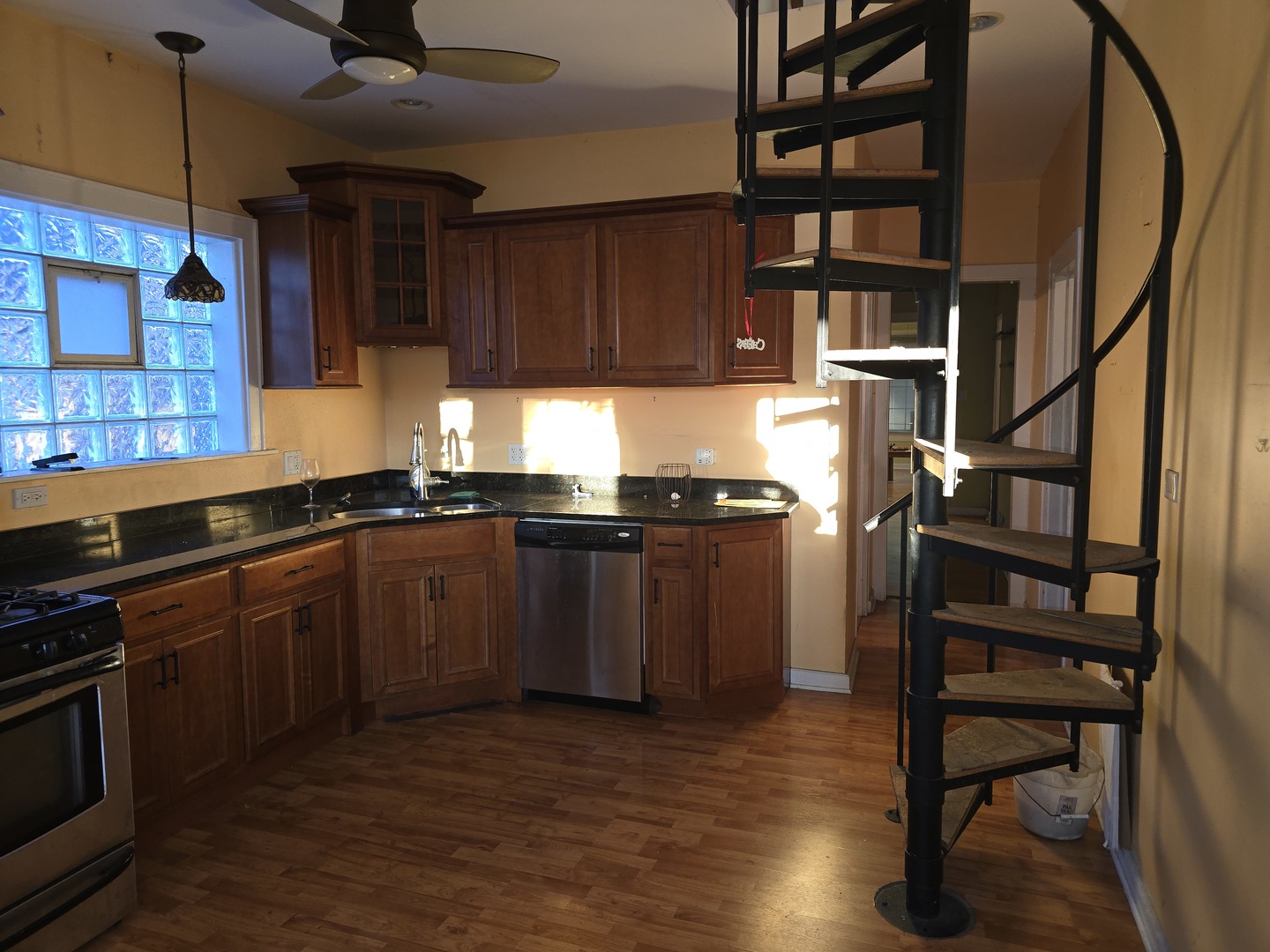 7530 S Wabash Avenue, Chicago, IL 60619