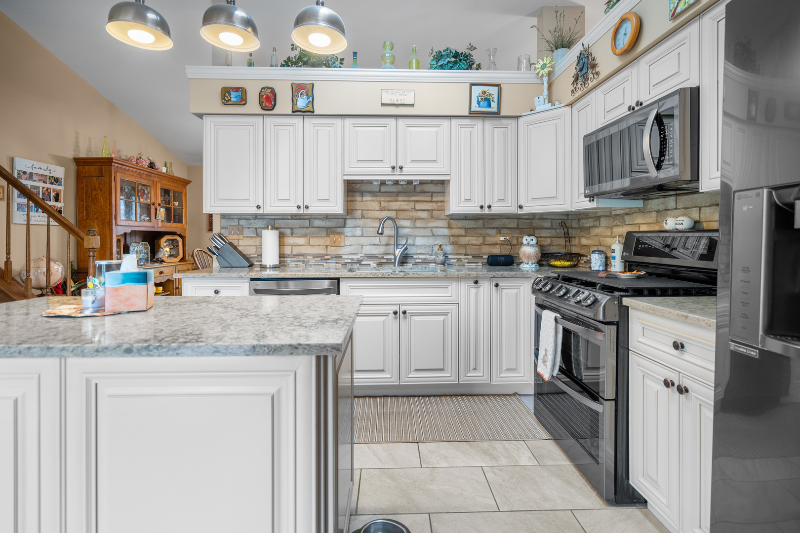 17713 66th Avenue, Tinley Park, IL 60477