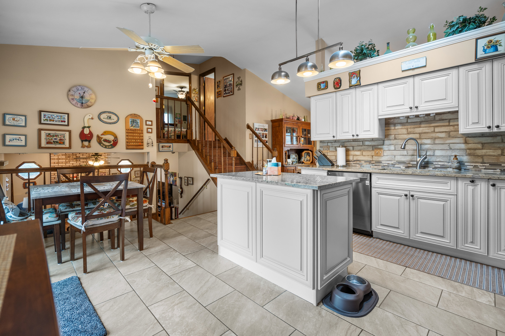 17713 66th Avenue, Tinley Park, IL 60477