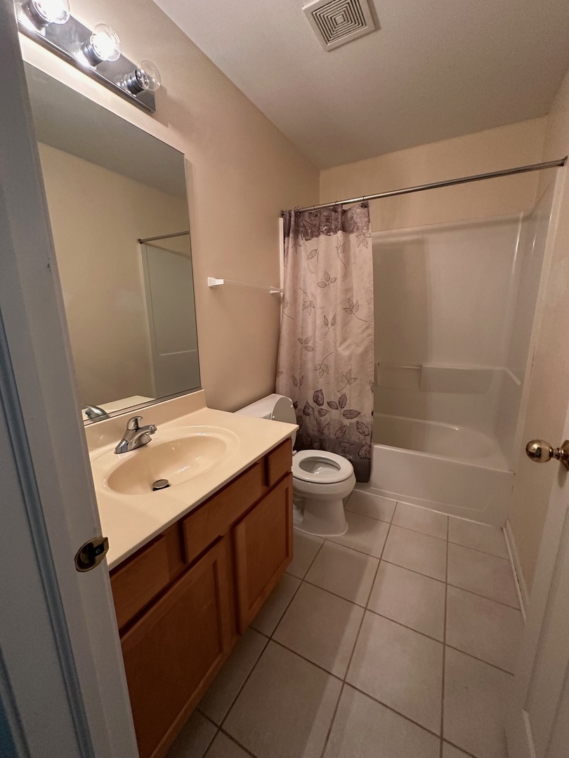 2737 Borkshire Lane, Aurora, IL 60502