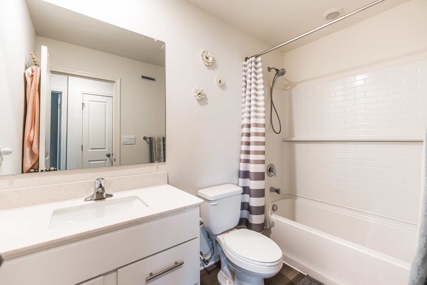 1053 Briar Glen Court, Hampshire, IL 60140