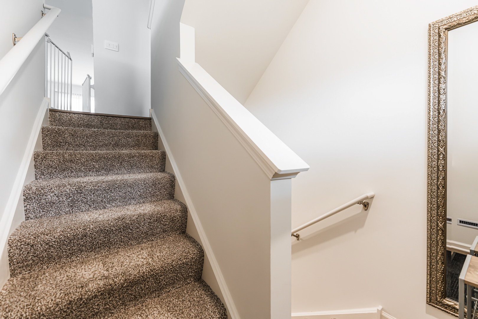 1053 Briar Glen Court, Hampshire, IL 60140