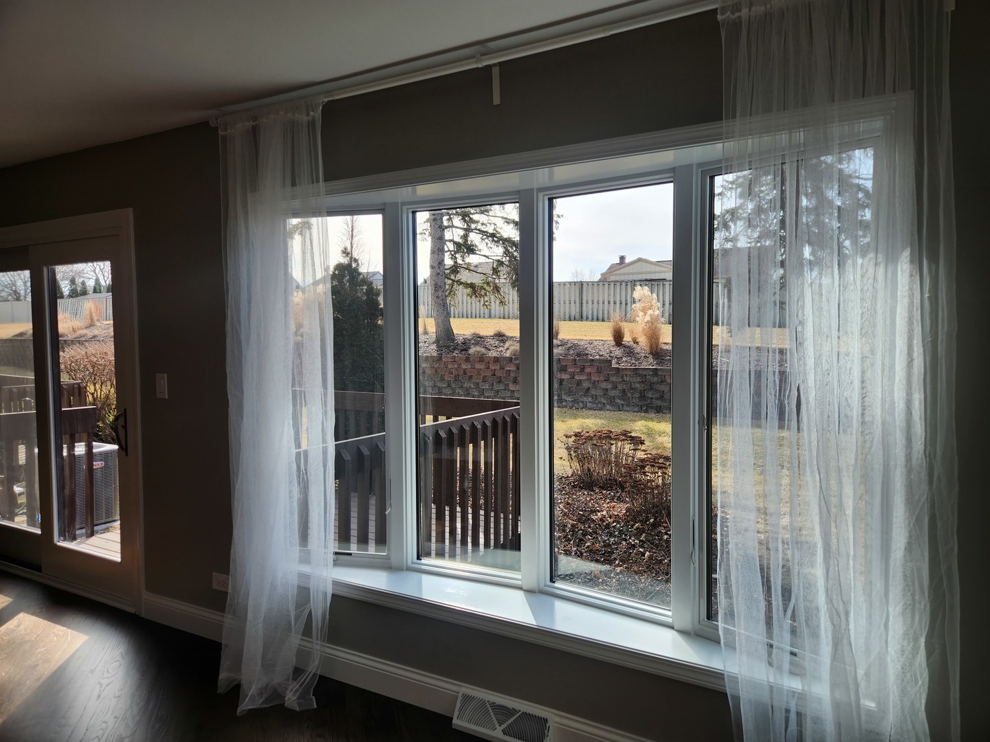 1835 Golf View Drive, Bartlett, IL 60103