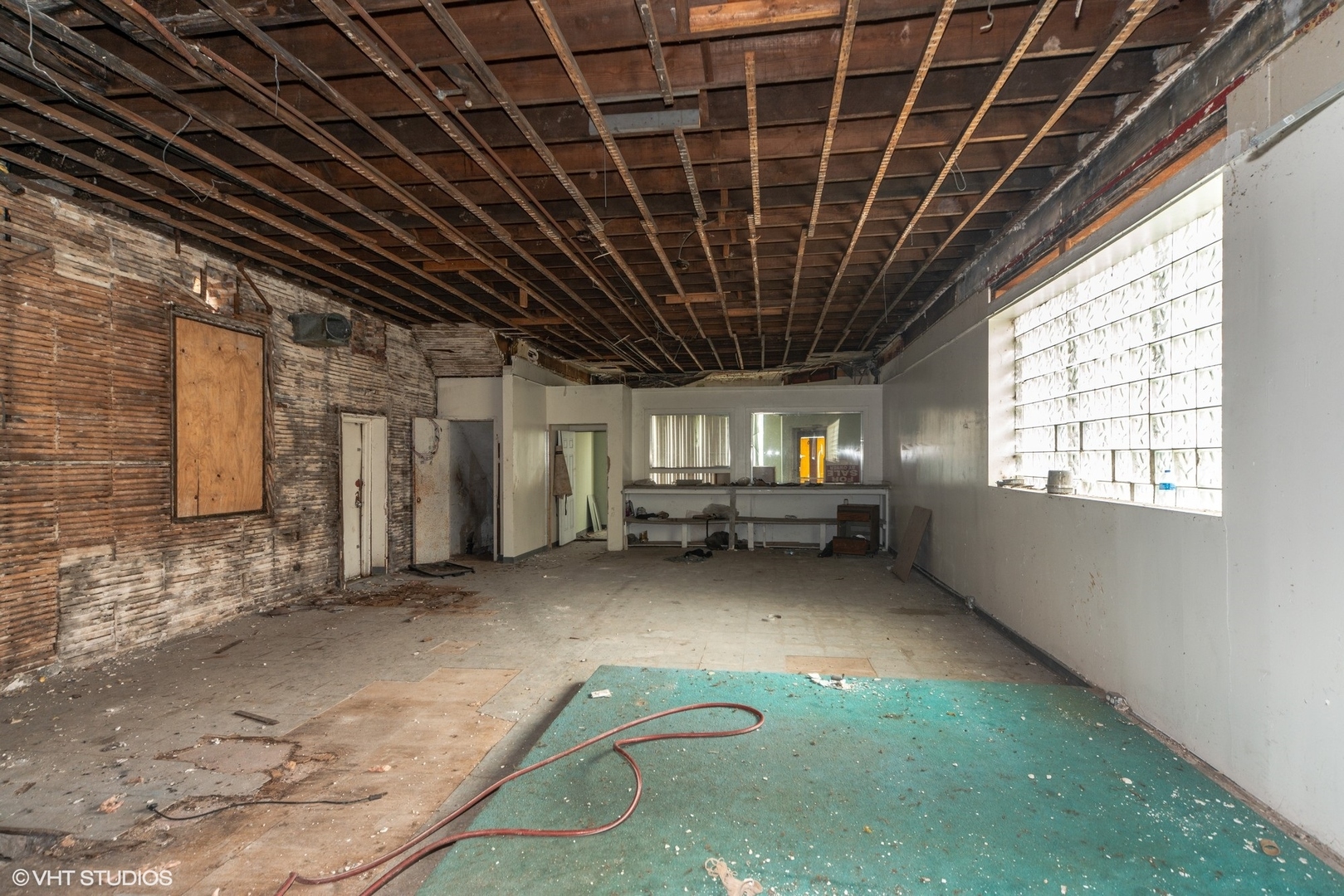 5256 W Chicago Avenue, Chicago, IL 60651