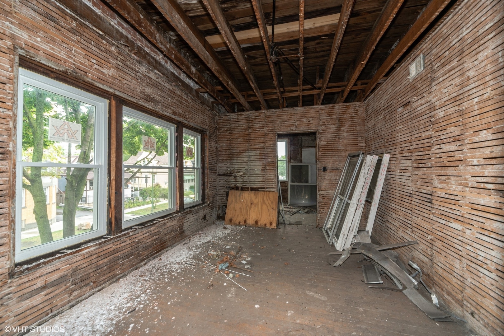 5256 W Chicago Avenue, Chicago, IL 60651