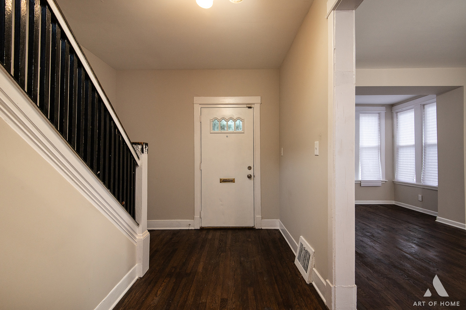 6948 S Woodlawn Avenue, Chicago, IL 60637