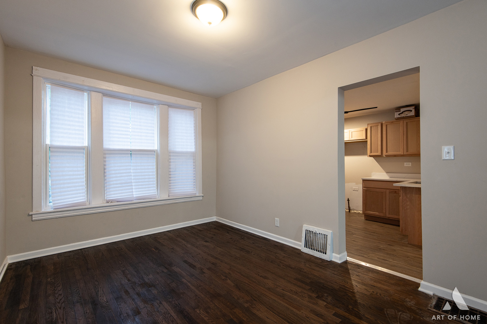 6948 S Woodlawn Avenue, Chicago, IL 60637