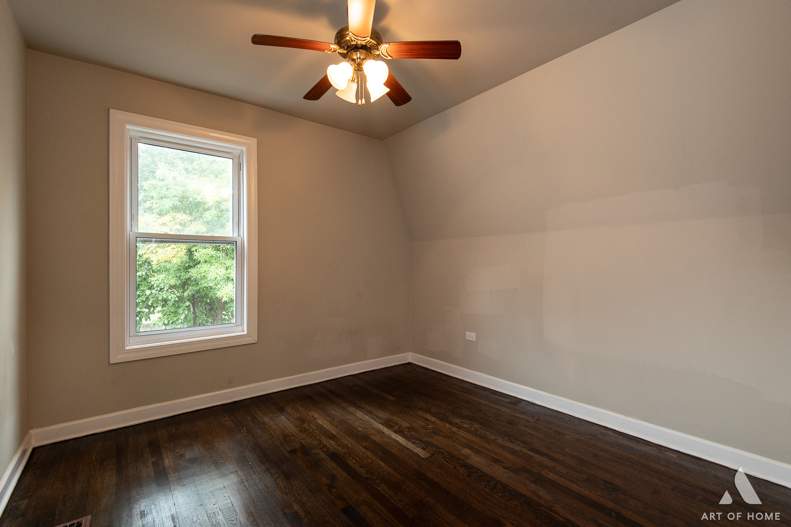 6948 S Woodlawn Avenue, Chicago, IL 60637
