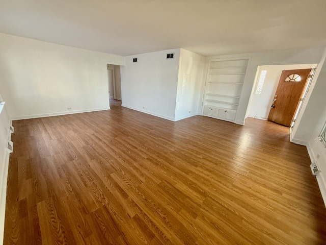 2723 W 98th Street, Evergreen Park, IL 60805
