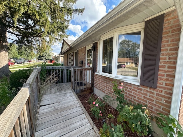 735 Geneva Avenue, Romeoville, IL 60446