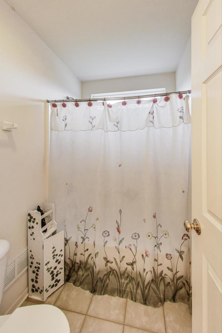 2922 Discovery Drive, Plainfield, IL 60586