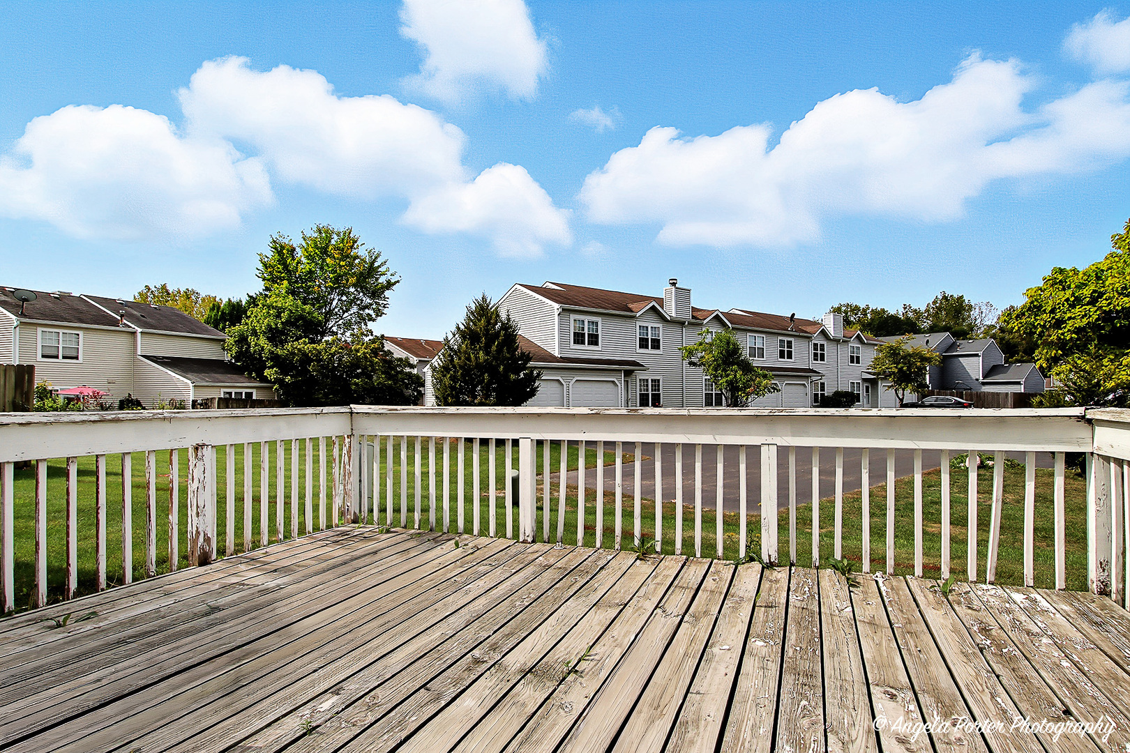 512 MEADOW HILL Lane, Round Lake Beach, IL 60073