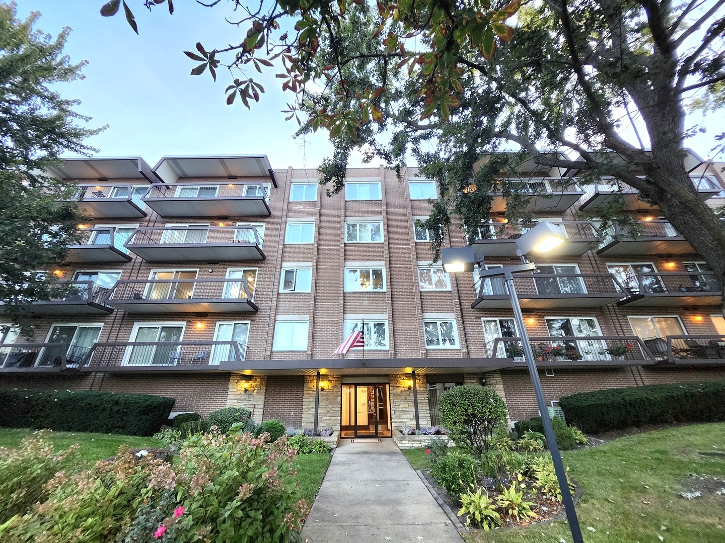 9500 Washington Street #306, Niles, IL 60714