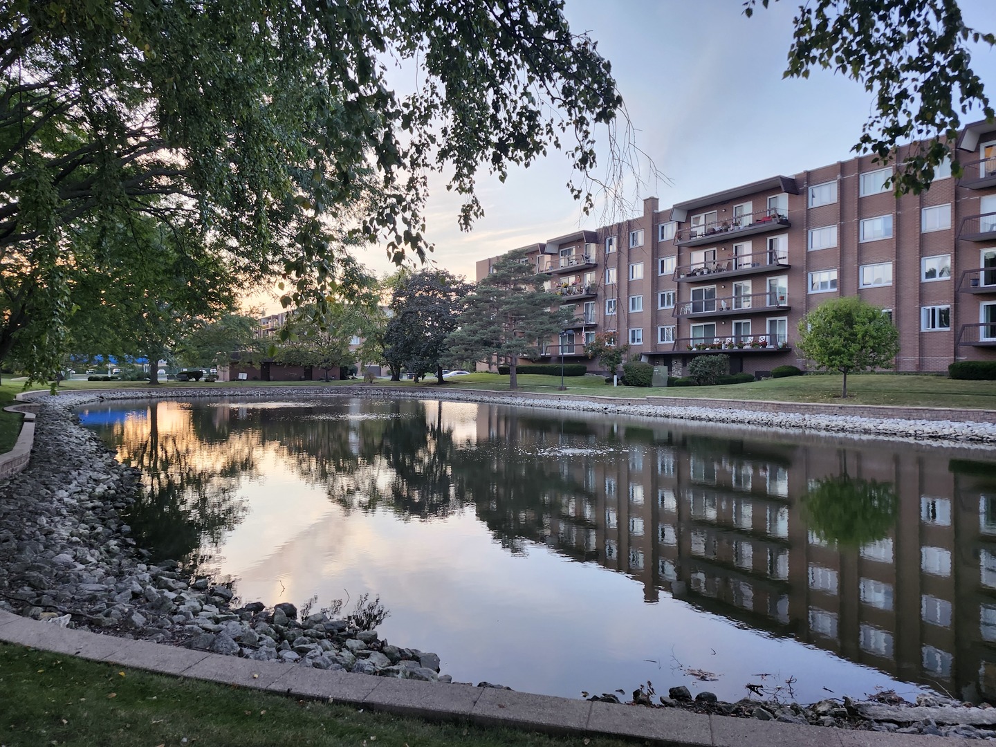 9500 Washington Street #306, Niles, IL 60714