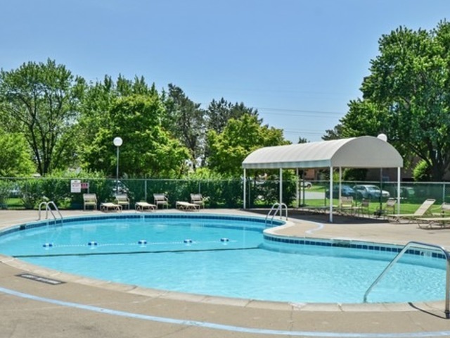 9500 Washington Street #306, Niles, IL 60714