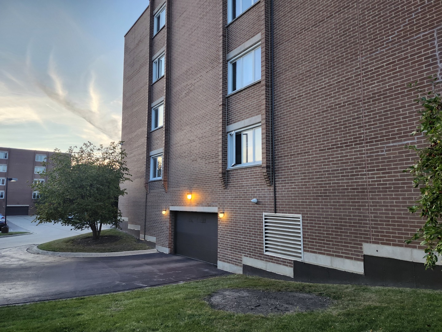 9500 Washington Street #306, Niles, IL 60714