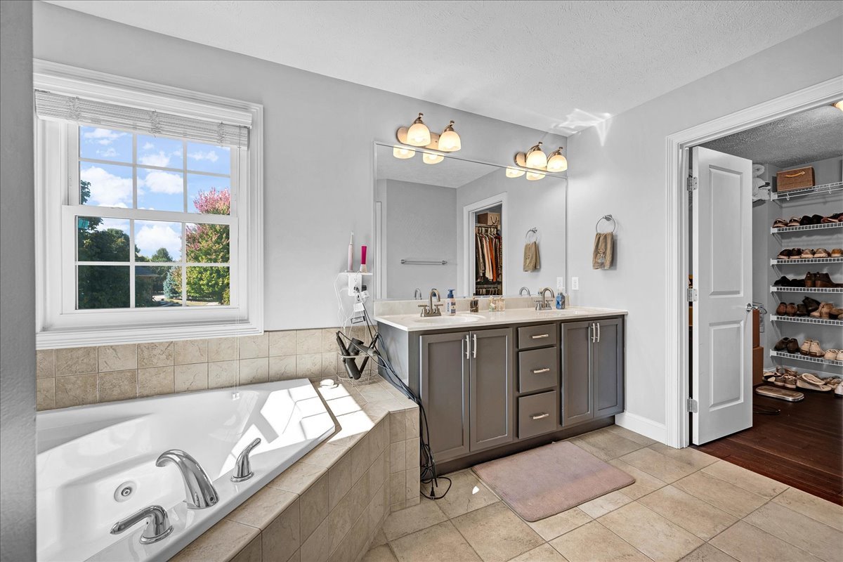 1001 Mugho Court, Normal, IL 61761