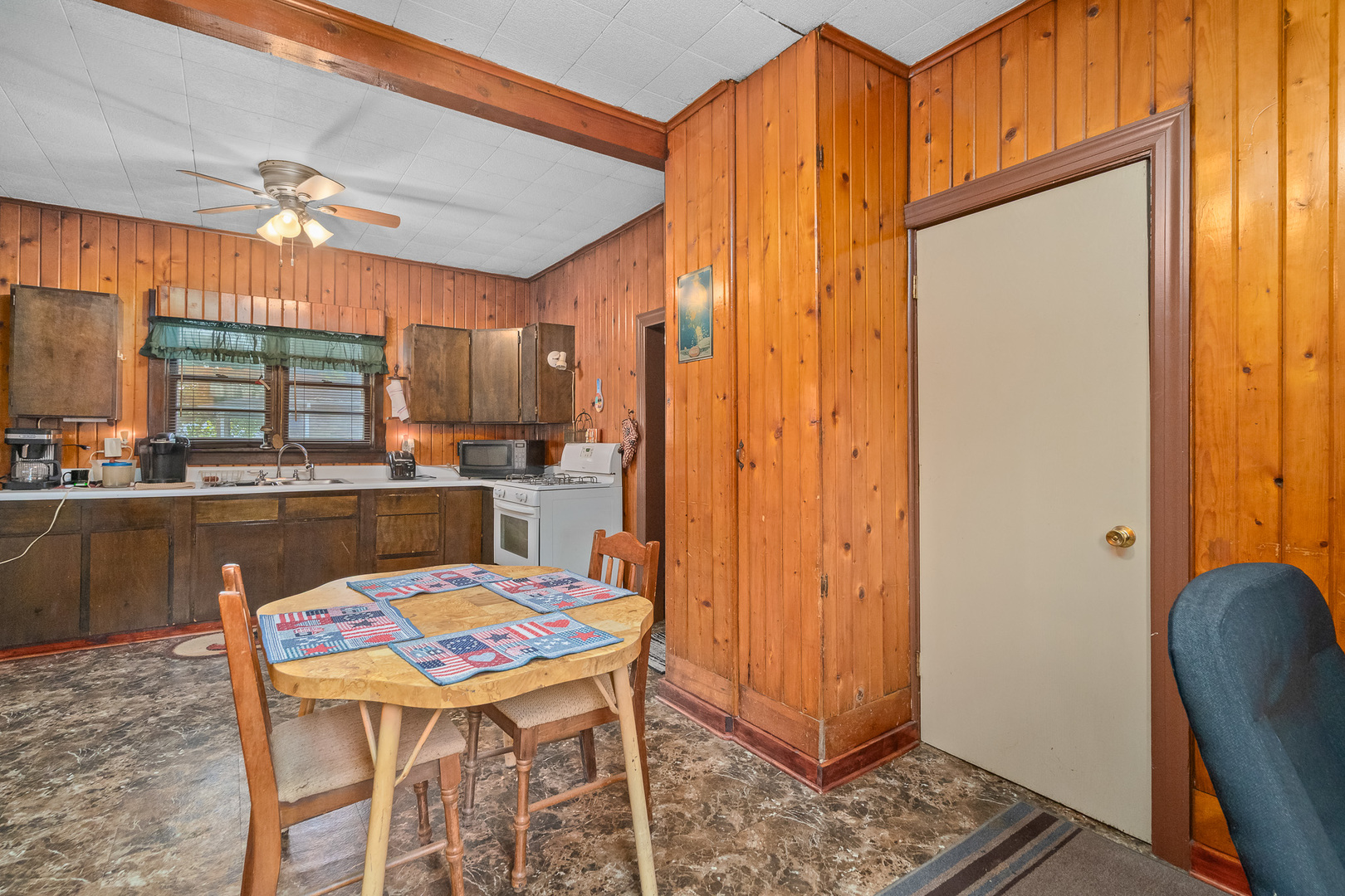 598 Illinois Street, Marseilles, IL 61341