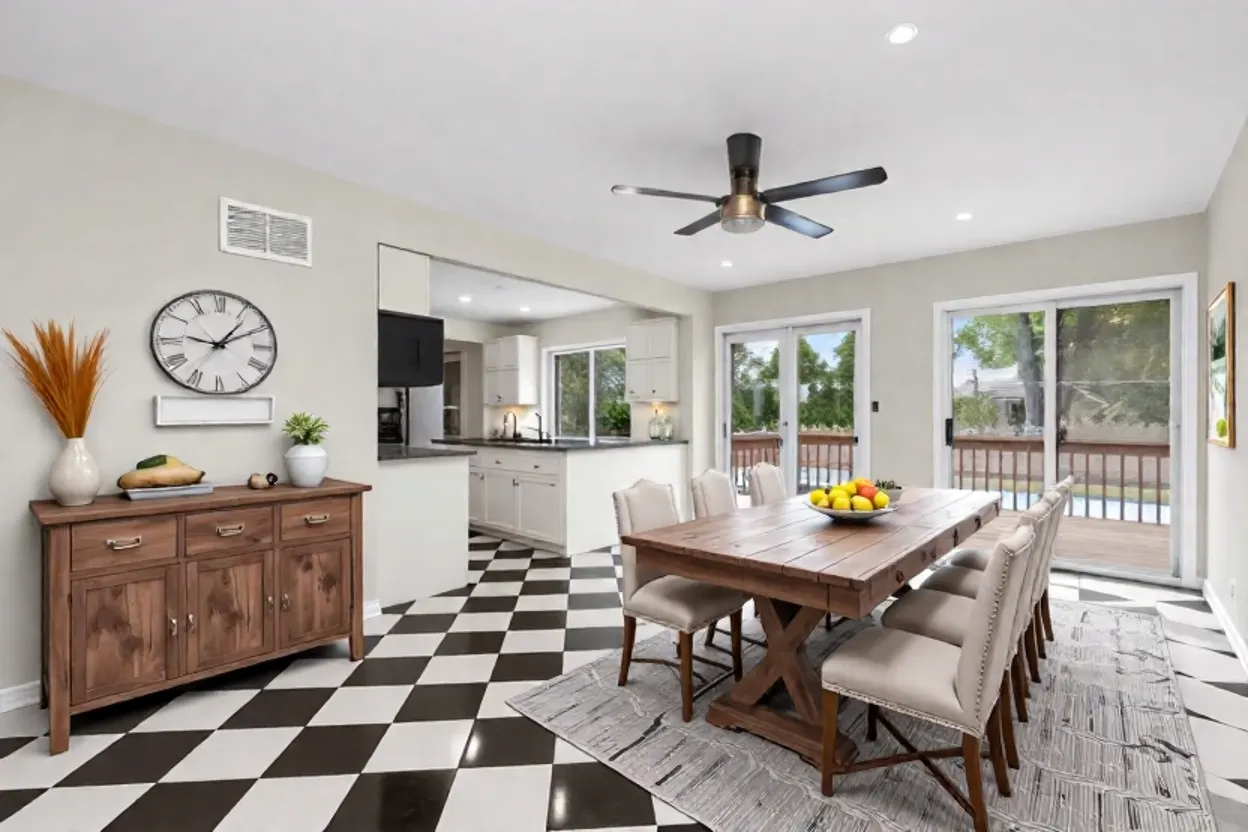 445 W Dorset Avenue, Palatine, IL 60067