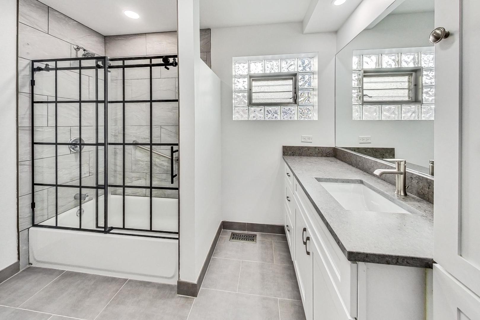 1108 Fortuna Avenue #1, Park Ridge, IL 60068