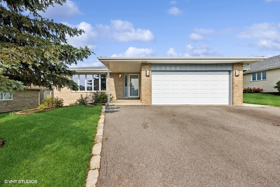 13766 Mccabe Drive, Orland Park, IL 60467