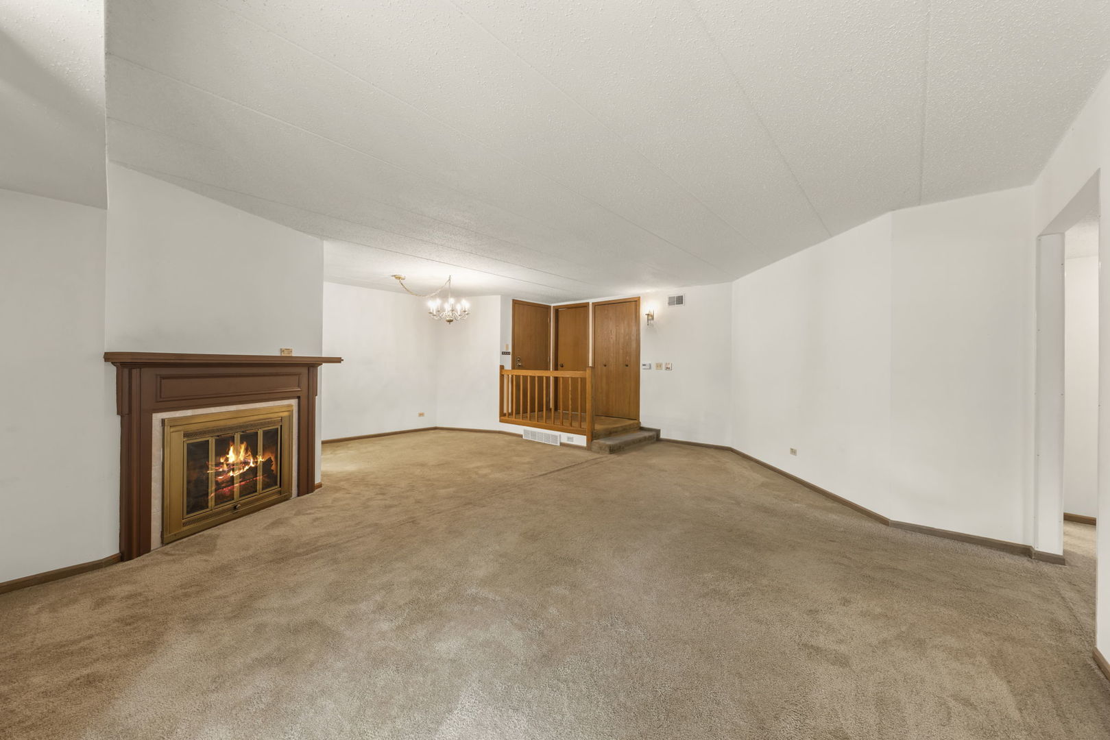 393 Duane Street #203, Glen Ellyn, IL 60137