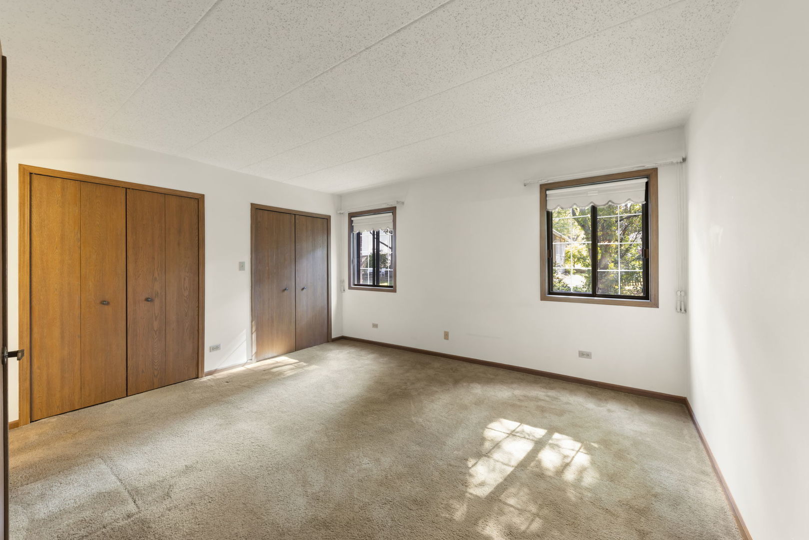 393 Duane Street #203, Glen Ellyn, IL 60137