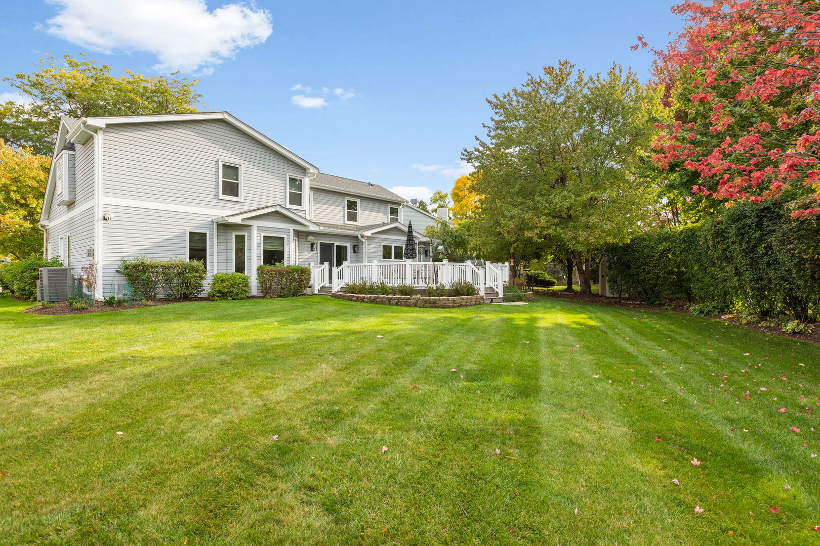 1272 Sandhurst Drive, Buffalo Grove, IL 60089