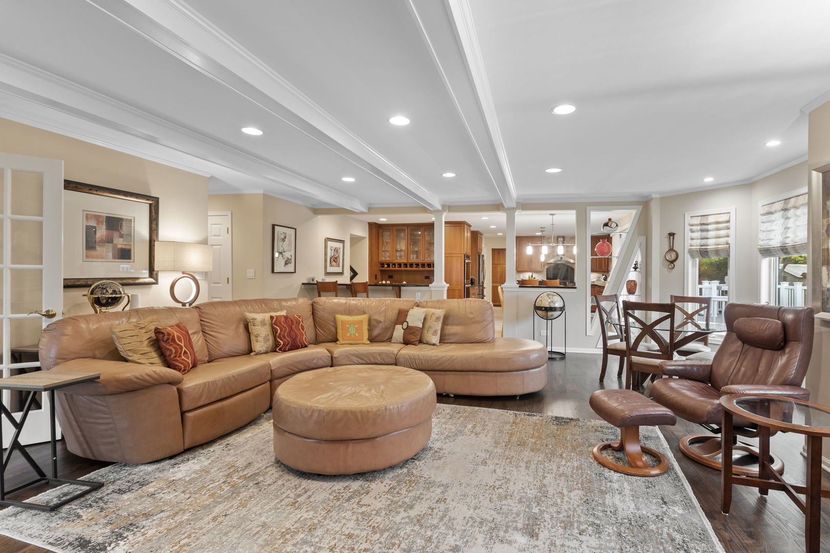 1272 Sandhurst Drive, Buffalo Grove, IL 60089