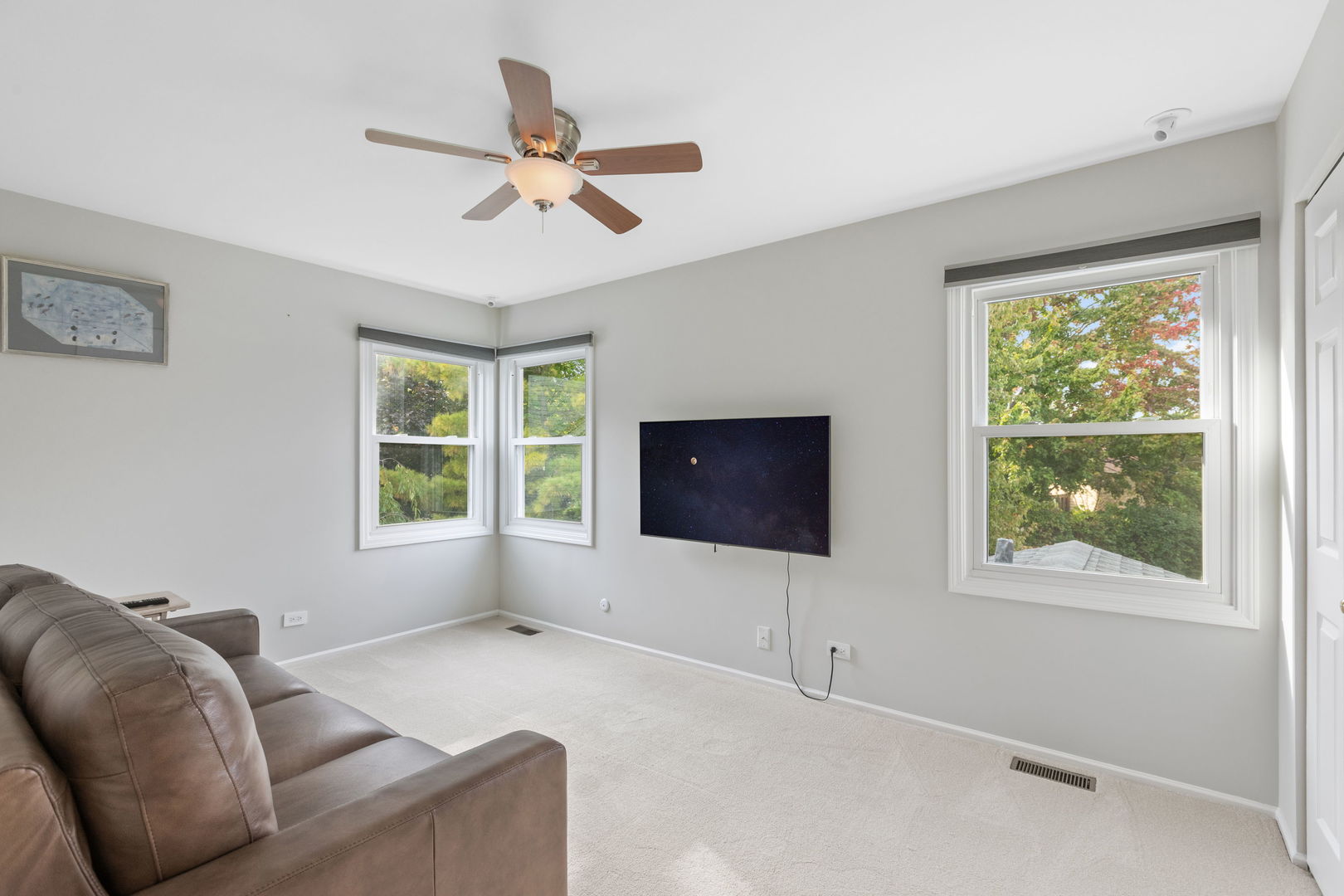1272 Sandhurst Drive, Buffalo Grove, IL 60089
