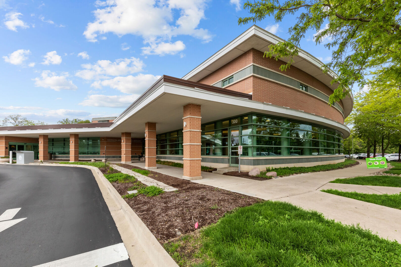 1272 Sandhurst Drive, Buffalo Grove, IL 60089