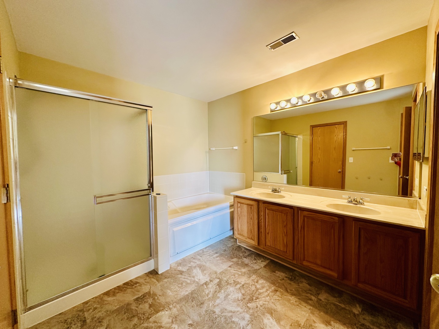 9499 Harrison Street #9499, Des Plaines, IL 60016