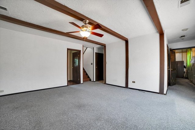 8049 W Norwood Drive, Frankfort, IL 60423