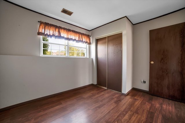 8049 W Norwood Drive, Frankfort, IL 60423