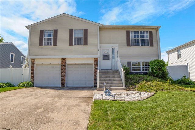 8049 W Norwood Drive, Frankfort, IL 60423